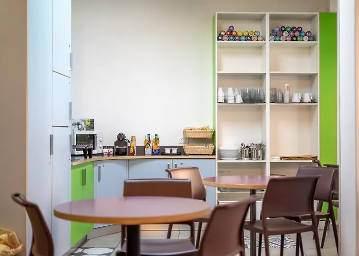 Luogo Comune Hostel *