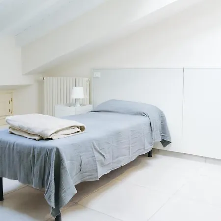 Хостел Luogo Comune Брешия